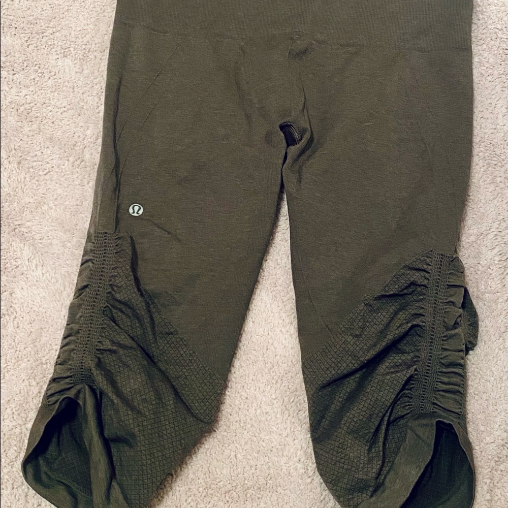 LULULEMON | Cropped Leggings